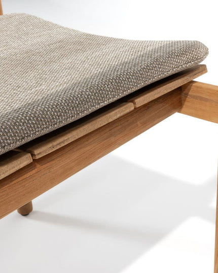 4 Seasons Outdoor Levi stapelbare dining + Taste 4SO Prado teak tafel 160 Ø cm