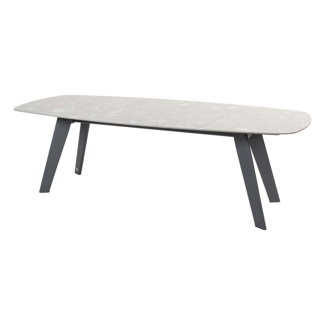 4 Seasons Outdoor Aprilla dining pure + Montana tafel barrel keramiek terrazzo 240 x 103 cm
