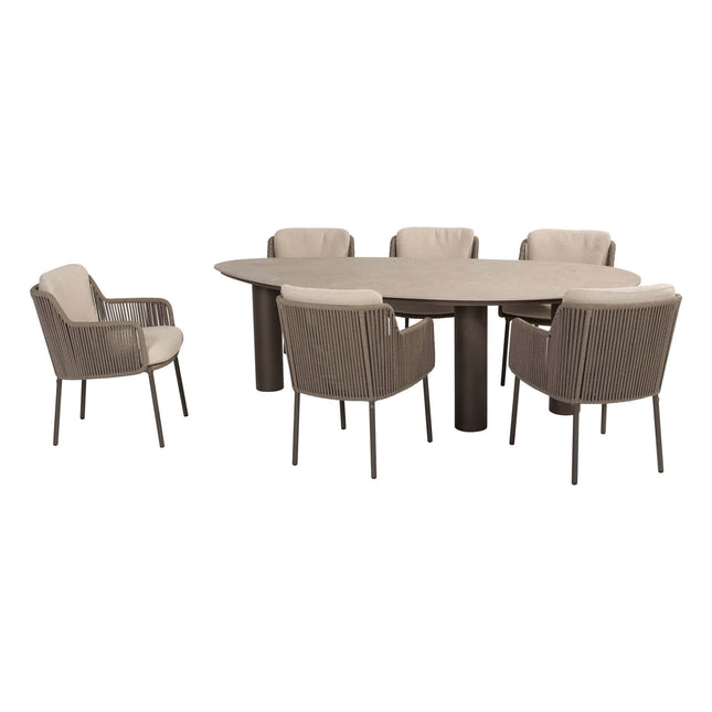 4 Seasons Outdoor Bernini Essstuhl + Arizona Tisch Keramikblatt Kieselform 240 cm