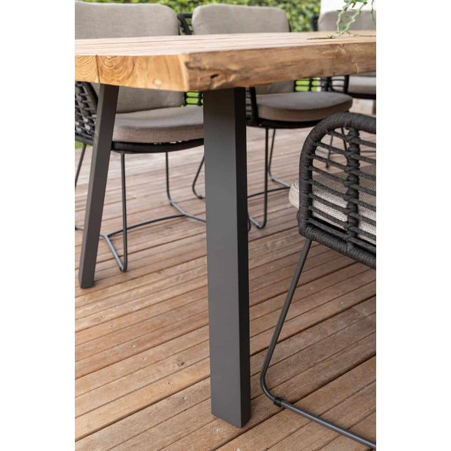Taste 4SO Belmond Essstuhl Anthrazit + Erster Fluss Waldtisch Teak/Alu 240 cm