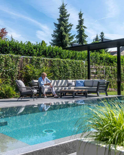 4 Seasons Outdoor Meteoro Lounge Set + Mitte + Capitol Couchtabelle 90 x 90 cm