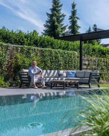 4 Seasons Outdoor Meteoro Lounge Set + Mitte + Kosmische Kaffeetische HPL