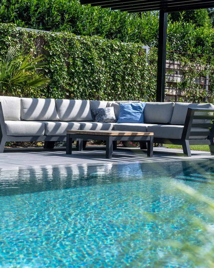 4 Seasons Outdoor Meteoro Lounge Set + Mitte + Kosmische Kaffeetische HPL