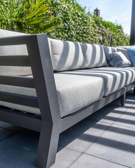 4 Seasons Outdoor Meteoro Lounge Set + Mitte + Capitol Couchtabelle 90 x 90 cm