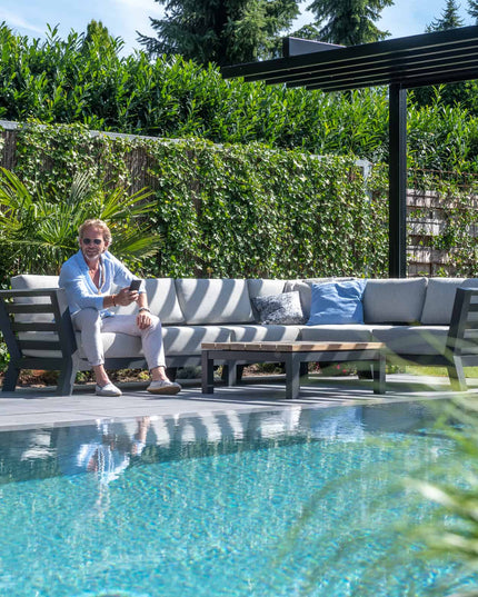 4 Seasons Outdoor Meteoro Lounge Set + Mitte + Kosmische Kaffeetische HPL