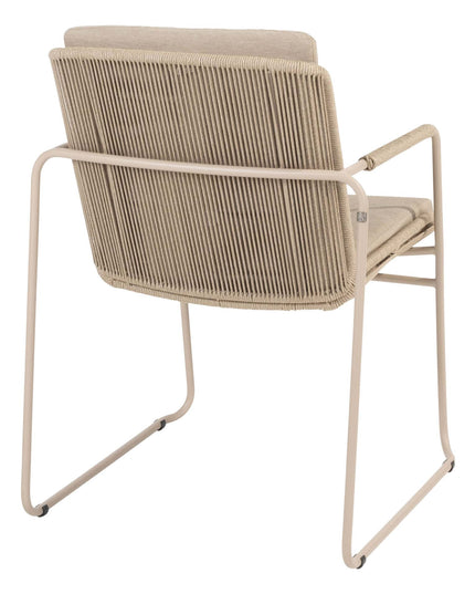 Taste 4SO Parma stapelbare dining latte + Donato tafel 160 Ø cm latte