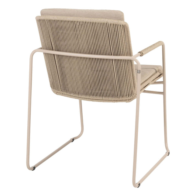 Taste 4SO Parma stapelbare dining latte + Donato tafel 160 Ø cm latte