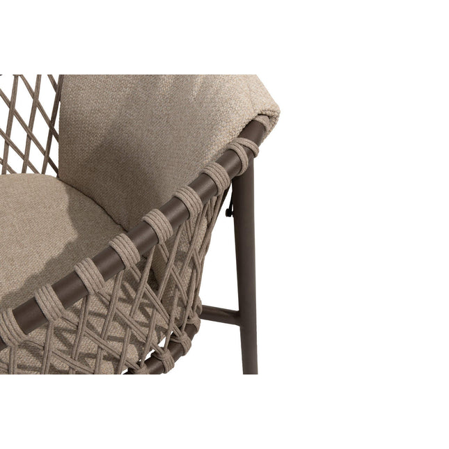 4 Seasons Outdoor Allora Essstuhl Terre + Vermont Esstisch mit Keramiktisch Top Terre 75 x 75 cm