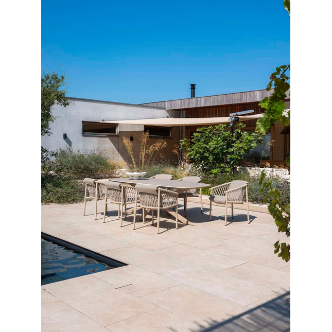 4 Seasons Outdoor Allora Essstuhl Latte + Geschmack 4SO Prado Teak Tabelle 160 Ø CM Latte Basis