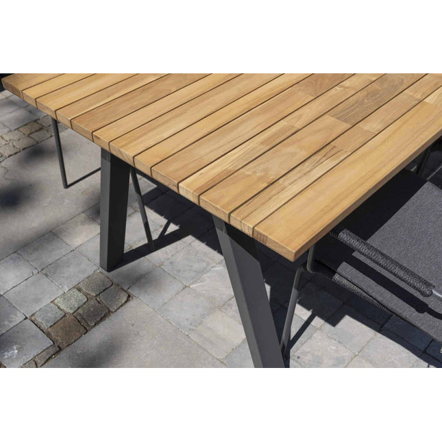 4 Seasons Outdoor Veneto dining antraciet + Taste 4SO Ambassador teak tafel 240 x 100 cm
