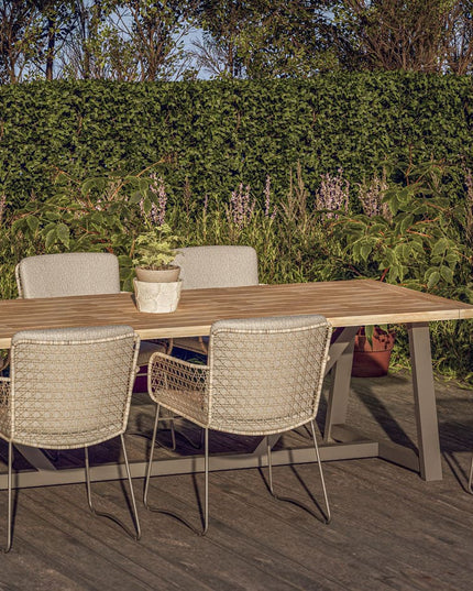 4 Seasons Outdoor Aprilla Dining rein + Geschmack 4SO Noah Teaktisch Anthrazit Basis 260 cm