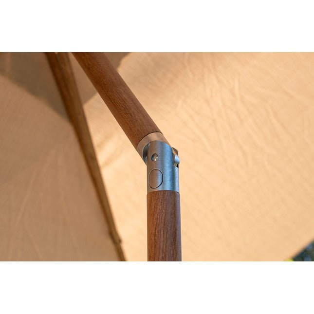 4 Seasons Outdoor Azzurro 300 cm. Ø zand met houtlook frame