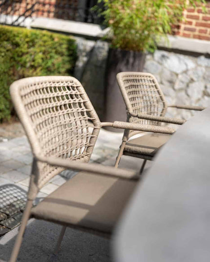 Taste 4SO Barista dining stoel latte + Donato tafel keramiek latte 160 Ø cm + Lazy susan