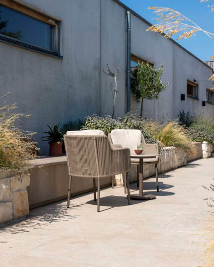 4 Seasons Outdoor Bernini Essstuhl Terre + Vermont Esstisch mit Keramiktisch Top Terre 75 x 75 cm