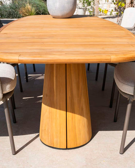 4 Seasons Outdoor Bernini dining stoel + Taste 4SO Capri tafel barrel-vorm teak 240 cm