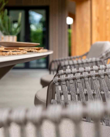 4 Seasons Outdoor Capalbio Essstuhl + Geschmack 4SO Prado Tisch mit Keramiktisch Top Barrel Terre 240 cm