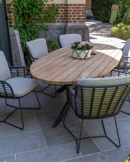 4 Seasons Outdoor Fabrice Dining Anthrazit + Geschmack 4SO Prado Teaktisch Ellips 240 cm