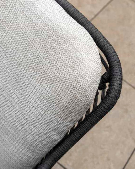 4 Seasons Outdoor Fabrice Essanthrazit + Minerva -Tisch mit HPL Blattholz Look 220 cm