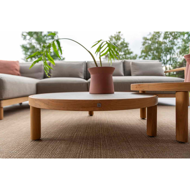4 Seasons Outdoor Marie chaise lounge bank + center + loungestoel + Finn salontafels keramiek