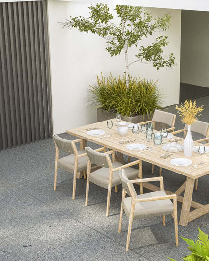 4 Seasons Outdoor Julia Dining + Taste 4SO Noah gebürstete Teaktisch 260 cm
