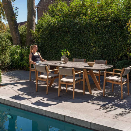 4 Seasons Outdoor Levi stapelbare dining stoel teak incl. 2 kussens