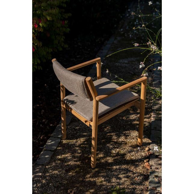 4 Seasons Outdoor Levi Stapelbares Essen + Geschmack 4SO Prado Teak Tabelle 130 Ø CM