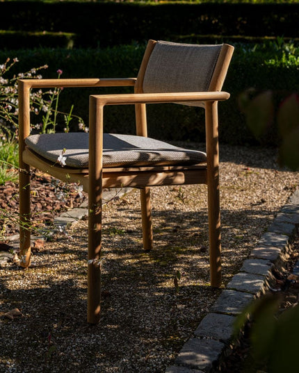 4 Seasons Outdoor Levi Stapelbares Essen + Geschmack 4SO Liam Teak Tabelle 180 cm
