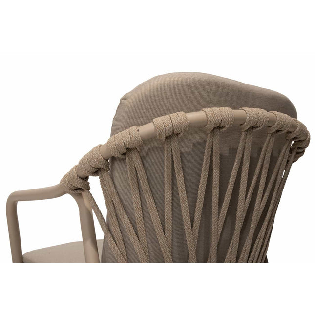 Taste 4SO Manitoba stapelbare dining stoel latte + Donato tafel 160 Ø cm met geprint keramiek blad