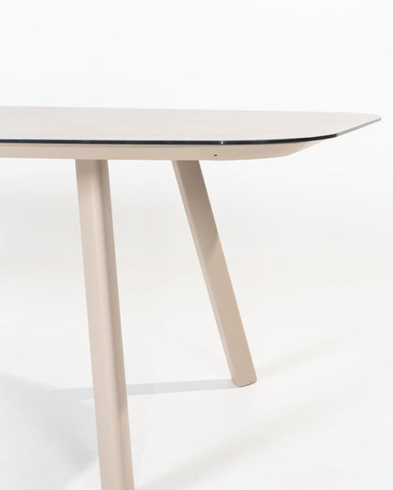 4 Seasons Outdoor Fabrice Essstuhl Latte + Geschmack 4SO Manolo Tisch Latte mit bedrucktem Keramiktisch Top 240 cm