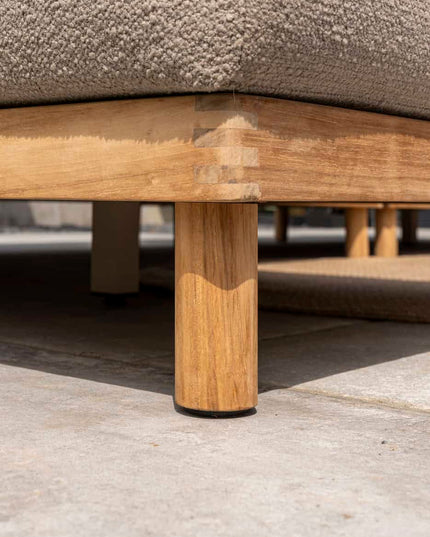4 Seasons Outdoor Marie Chaise Lounge Bank + Center + Finn Coffee Tische Keramik