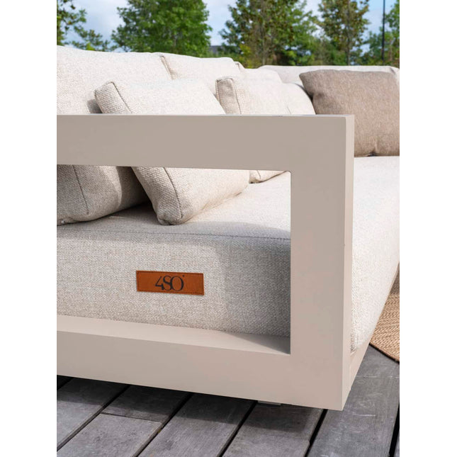 4 Seasons Outdoor Metropolitan loungeset latte + Volta salontafels latte