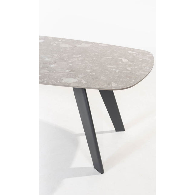 4 Seasons Outdoor Veneto dining antraciet + Montana tafel barrel keramiek terrazzo 240 x 103 cm