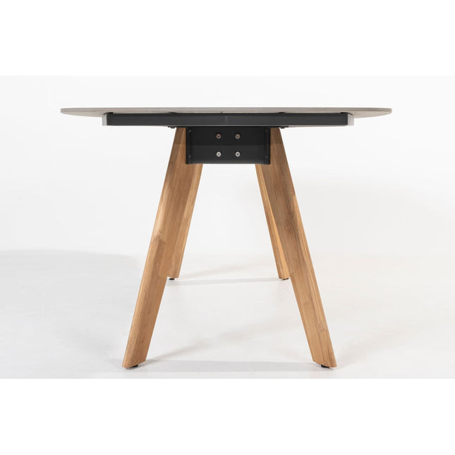 4 Seasons Outdoor Veneto dining olive + Montana tafel barrel teak onderstel met keramiek terrazzo 240 cm