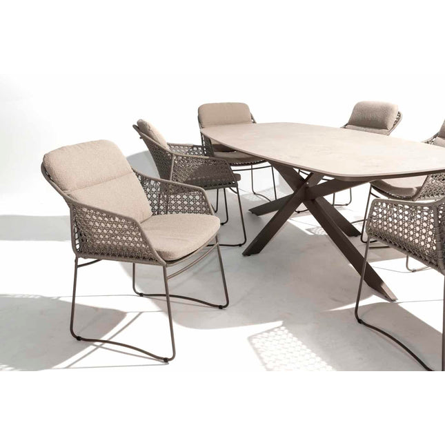 4 Seasons Outdoor Moretti High Back Speisestuhl + Vermont Esstisch mit Keramiktisch Top Terre 75 x 75 cm