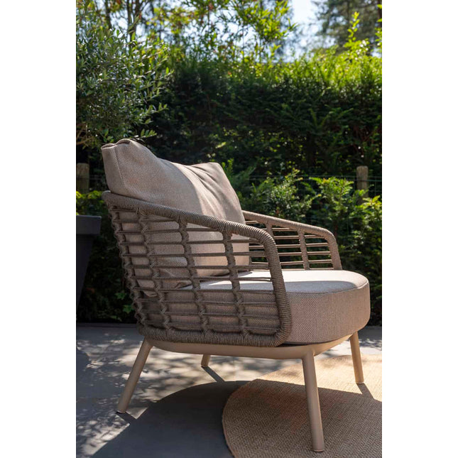Taste 4SO Puglia loungeset 3-zits loungebank + 2x lounge stoel + Demi set van 2 salontafels latte