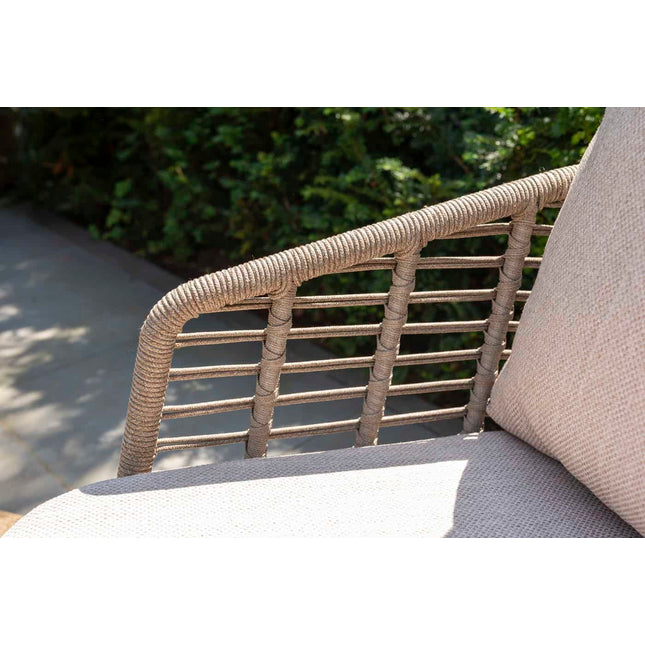 Taste 4SO Puglia low dining stoel + 4 Seasons Outdoor Nevada low dining tafel barrel 250 cm latte