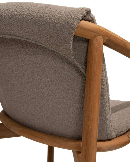 4 Seasons Outdoor Tess Dining + Geschmack 4SO Corsica Tisch Kieselform Teak 240 x 130 cm