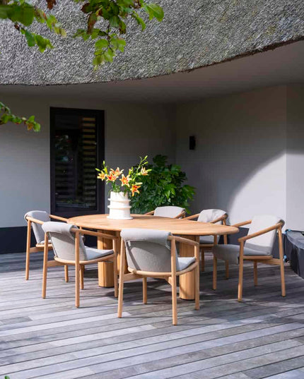 4 Seasons Outdoor Tess dining + Taste 4SO Corsica tafel kiezel-vorm teak 240 x 130 cm